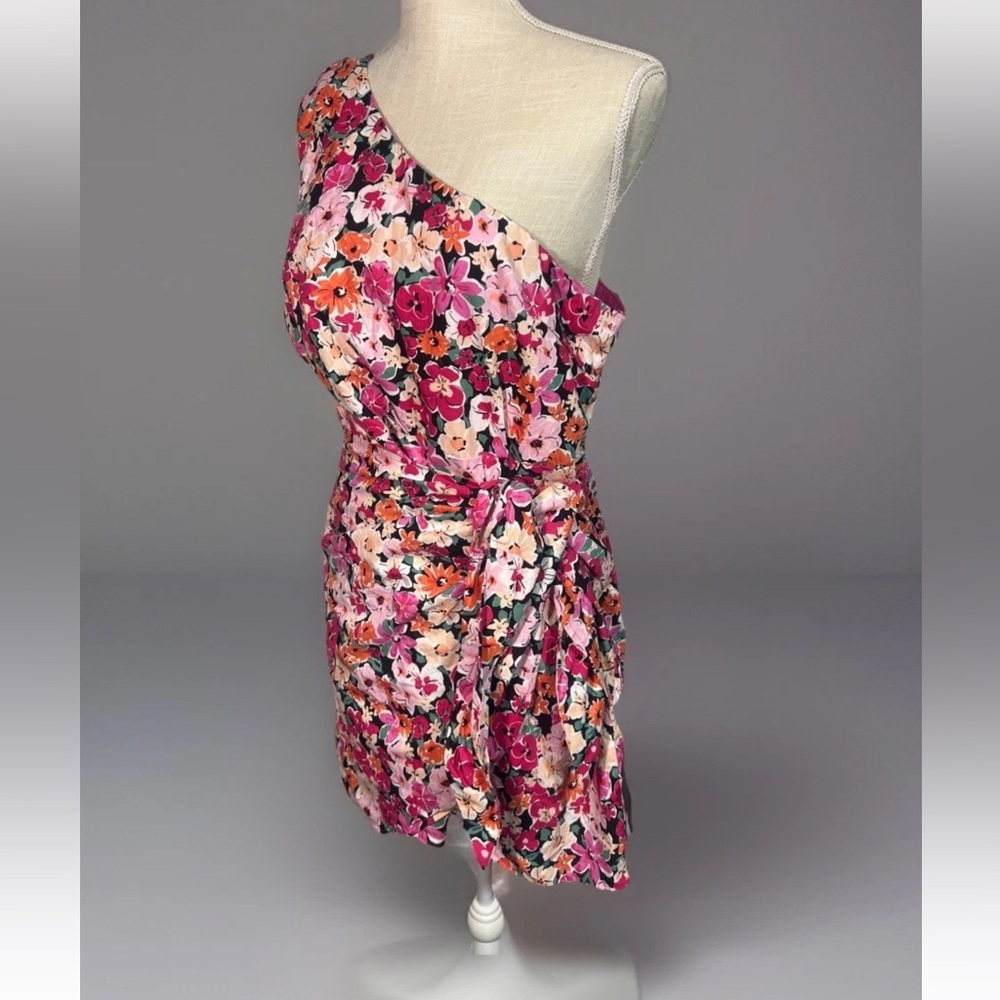 Lulus Dress Size XL  One-Shoulder Mini Dress floral print - Picture 8 of 14
